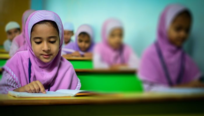 shallow focus photography of girl